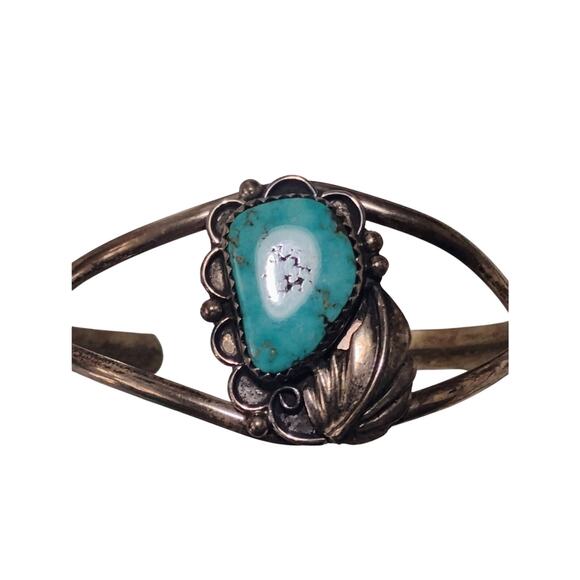 Vintage Native American Sterling Turquoise Cuff Bracelet - Picture 5 of 8